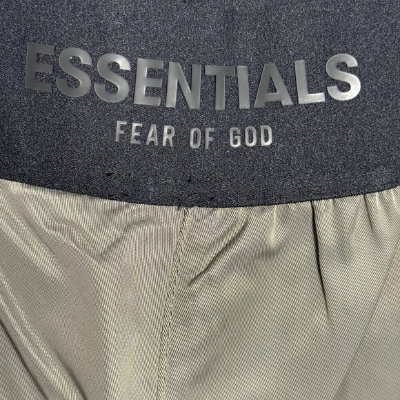 Fear Of God Essentials Bonded Nylon Pants Gray black Mens size Medium NWT - Picture 11 of 13